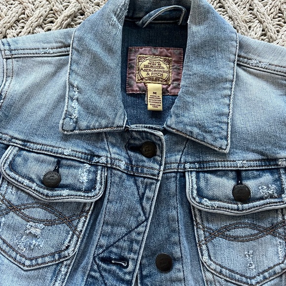 Abercrombie & Fitch Vintage Distressed Light Blue Short Denim Jacket Trucker Med - Picture 3 of 14